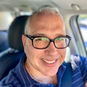 Meet your Posher, Luis